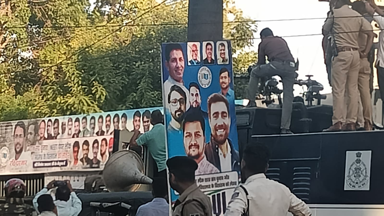 naidunia_image